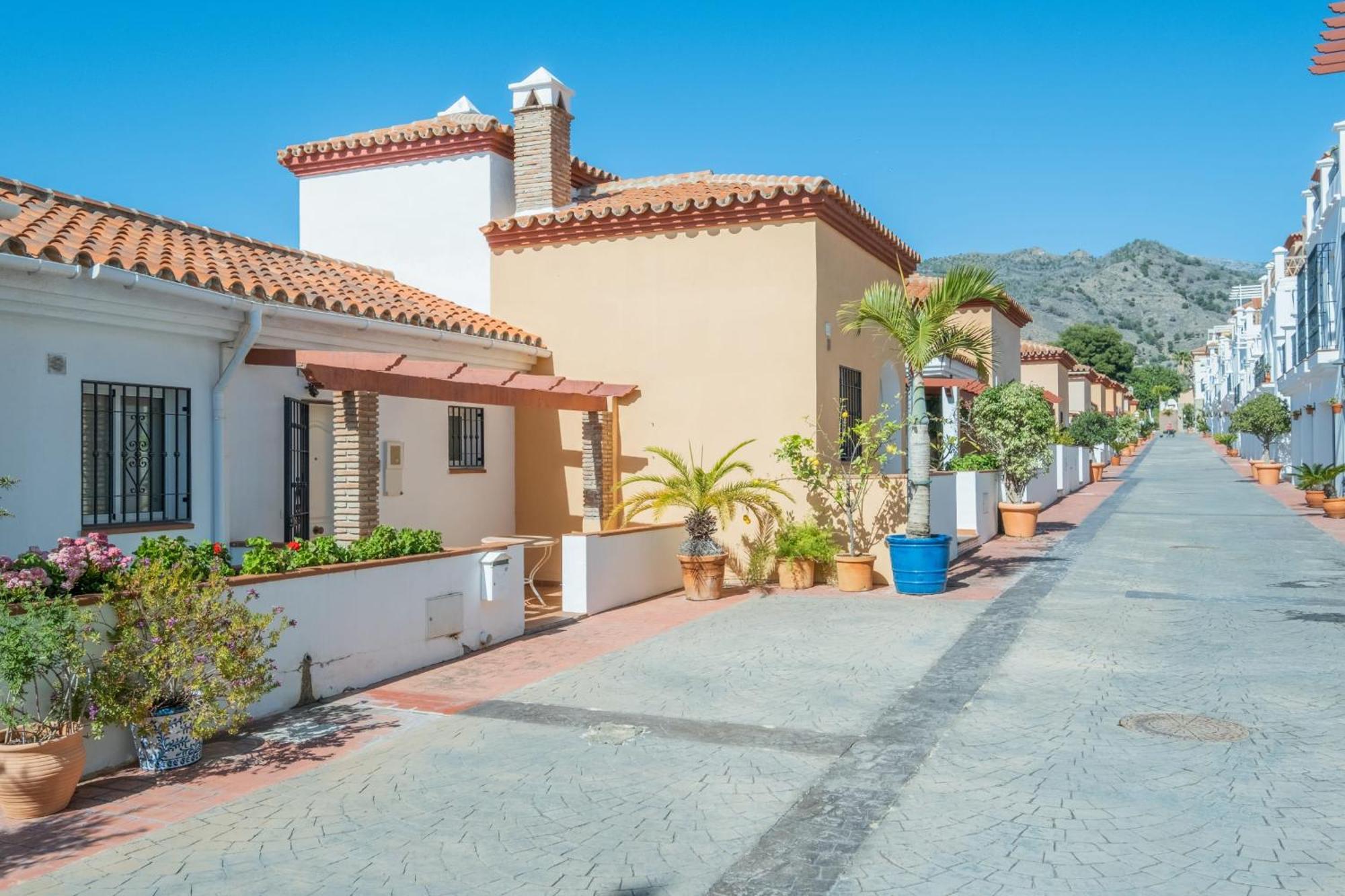 Casa de vacances Aljamar 24 Comfortable House Near Burriana Nerja